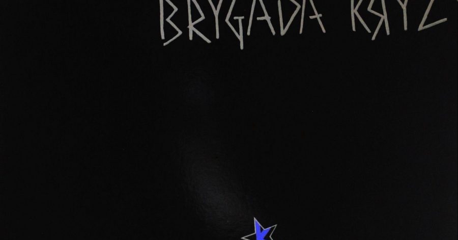 Okładka albumu, na czarnym tle znajduje się biały kontur gwiazd pięcioramiennej, w jej środku jest listera: „K”. Na górze znajduje się napis: „Brygada Kryzys” stworzony z prostych kresek.